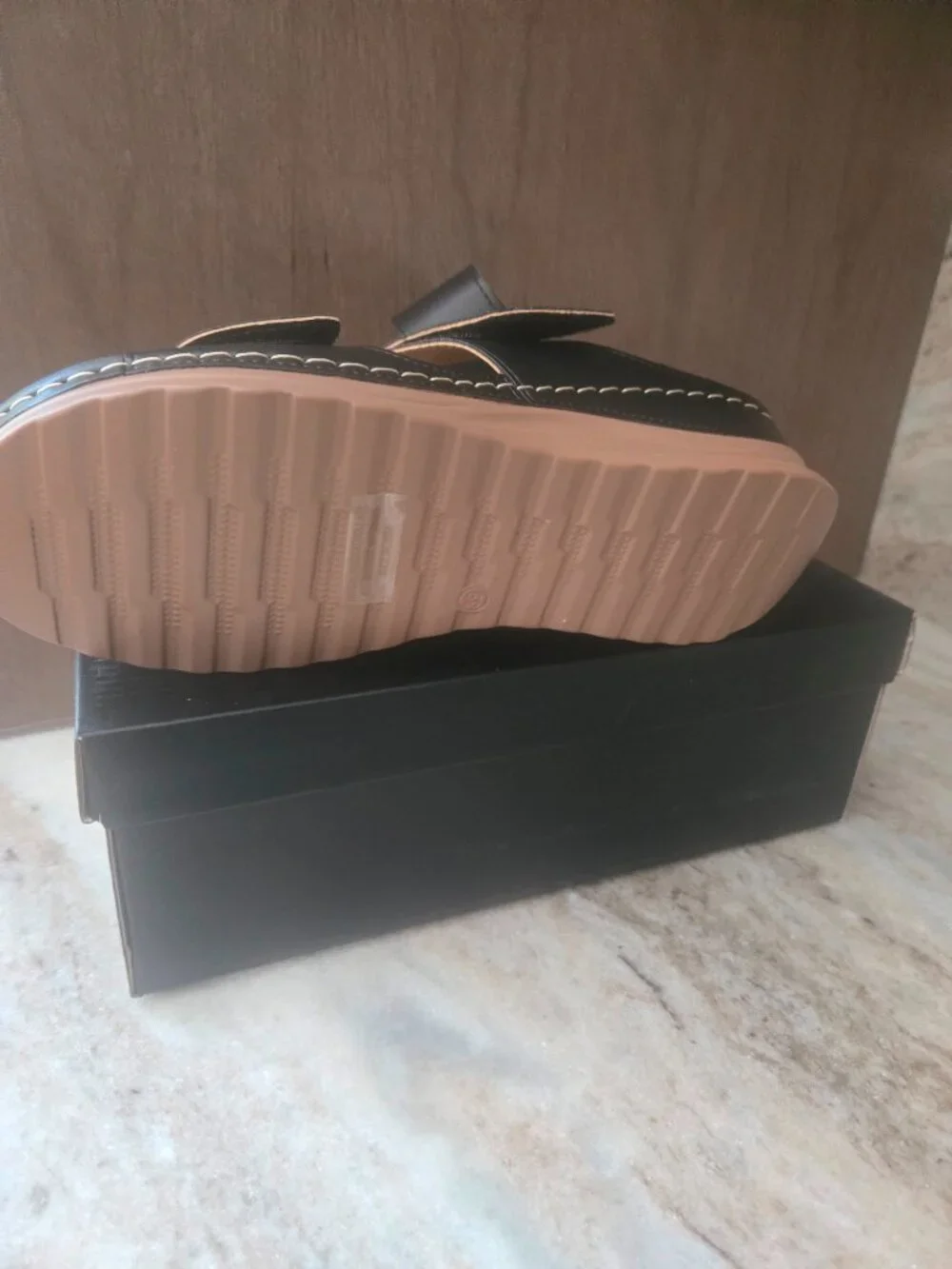 NIB Extreme sandals